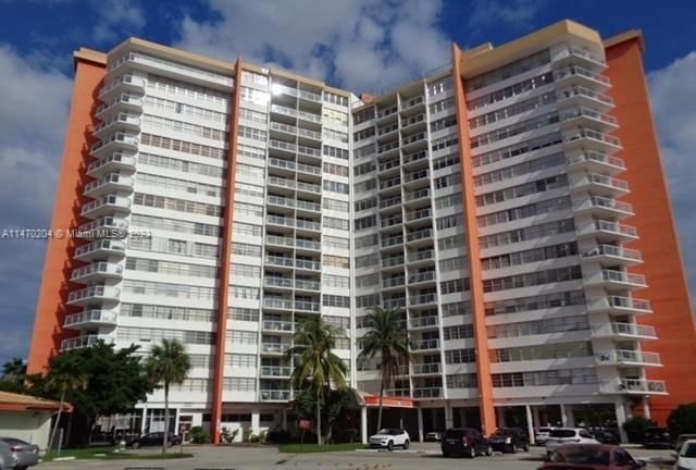 Real estate property located at 1351 Miami Gardens Dr #1121E, Miami-Dade County, Miami, FL