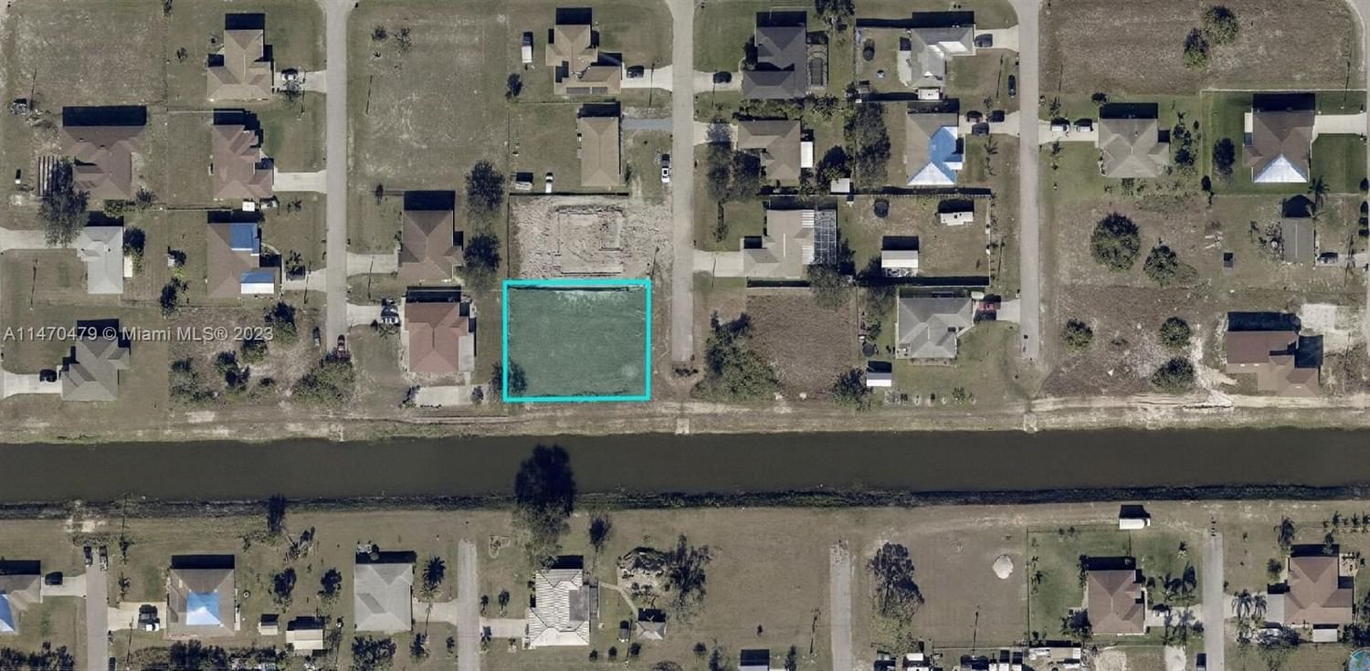 Real estate property located at 801 Douglas Ave N, Lee County, Lehigh Acres, Lehigh Acres, FL