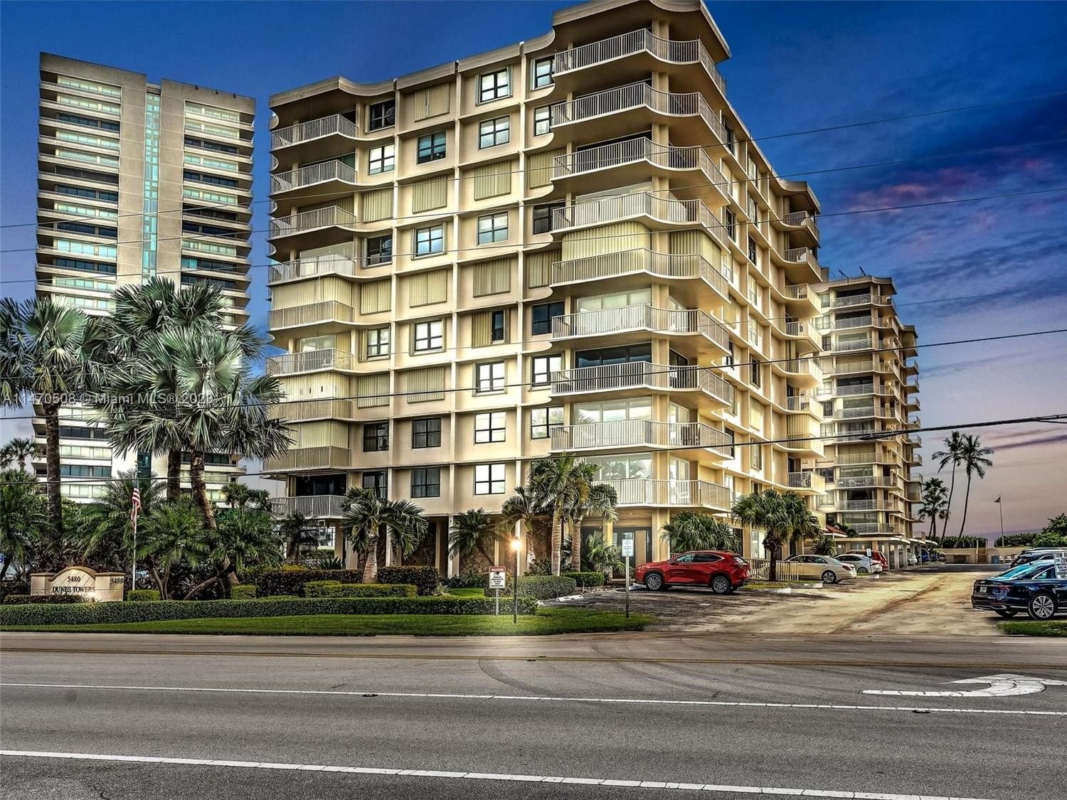 Real estate property located at 5480 Ocean Dr B1B, Palm Beach County, DUNES TOWERS CONDO, Riviera Beach, FL