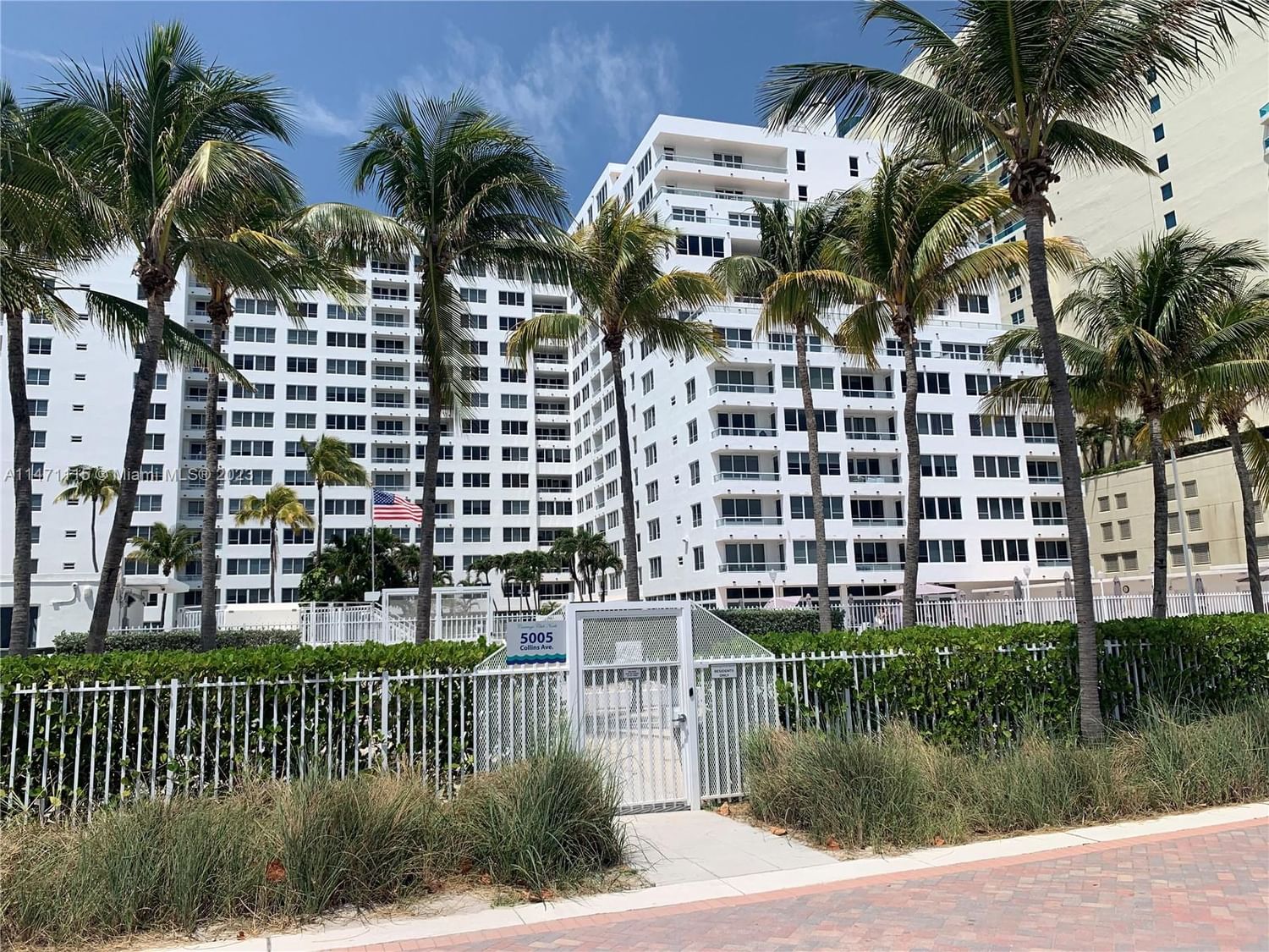 Real estate property located at 5005 Collins Ave #1423, Miami-Dade County, THE CARRIAGE CLUB NORTH C, Miami Beach, FL