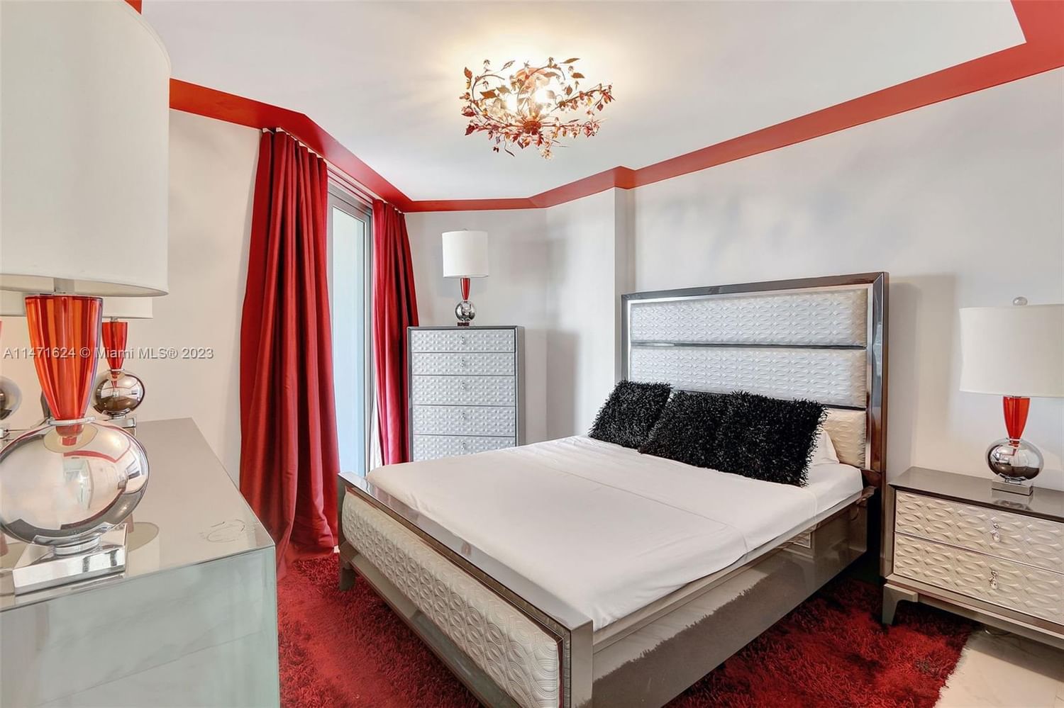 Real estate property located at 5555 Collins Ave #11Z, Miami-Dade County, Miami Beach, FL