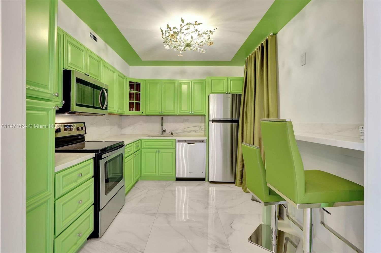 Real estate property located at 5555 Collins Ave #11Z, Miami-Dade County, Miami Beach, FL