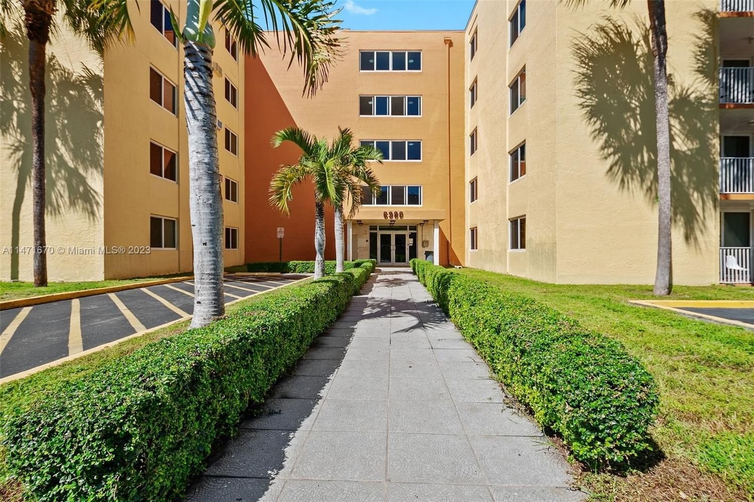 Real estate property located at 6980 186th St #3-419, Miami-Dade County, Hialeah, FL