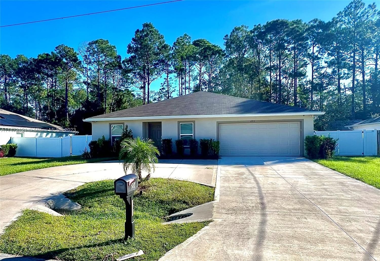 Real estate property located at 203 Palmwood Drive, Flagler County, SouthWest Quadrant Ph 01-0, Palm Coast, FL