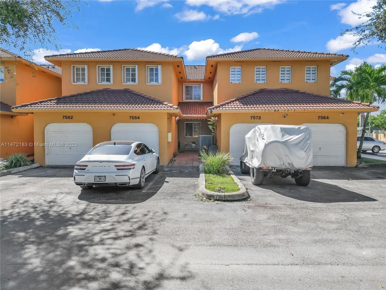 Real estate property located at 7572 177th St #7572, Miami-Dade County, LILANDIA ESTATES CONDO, Hialeah, FL
