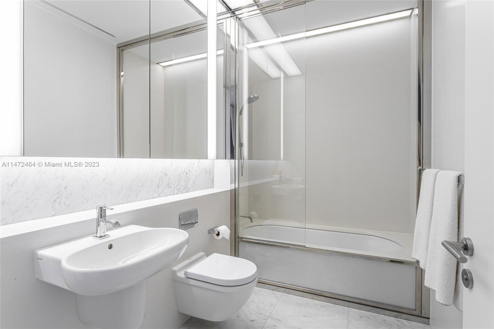 Real estate property located at 3315 Collins Ave #10C, Miami-Dade County, Miami Beach, FL