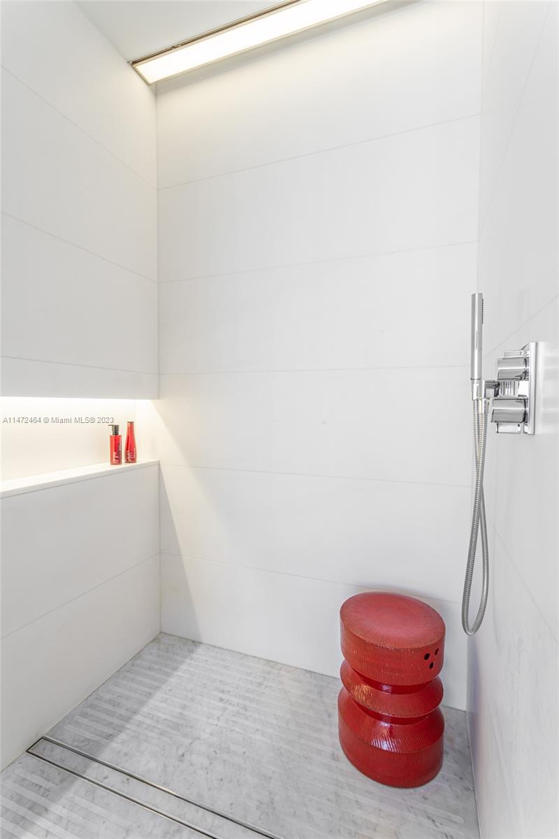 Real estate property located at 3315 Collins Ave #10C, Miami-Dade County, Miami Beach, FL