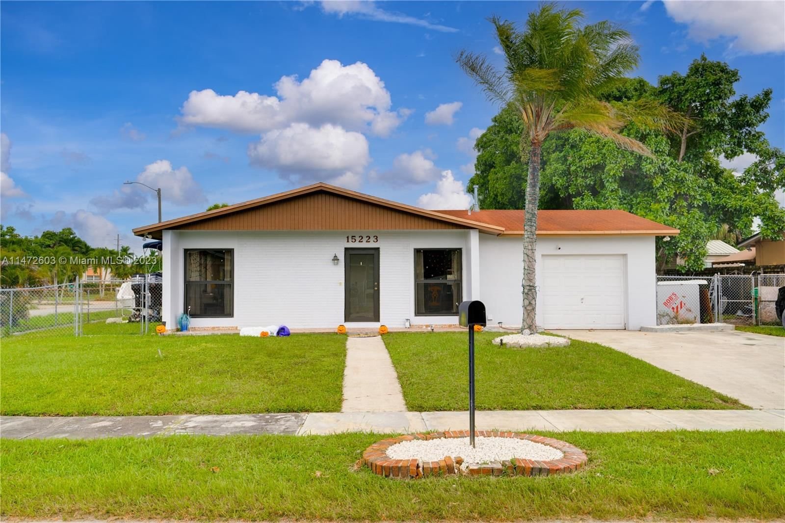 Real estate property located at 15223 108th Pl, Miami-Dade County, FAIRWAY ESTATES SEC 7, Miami, FL