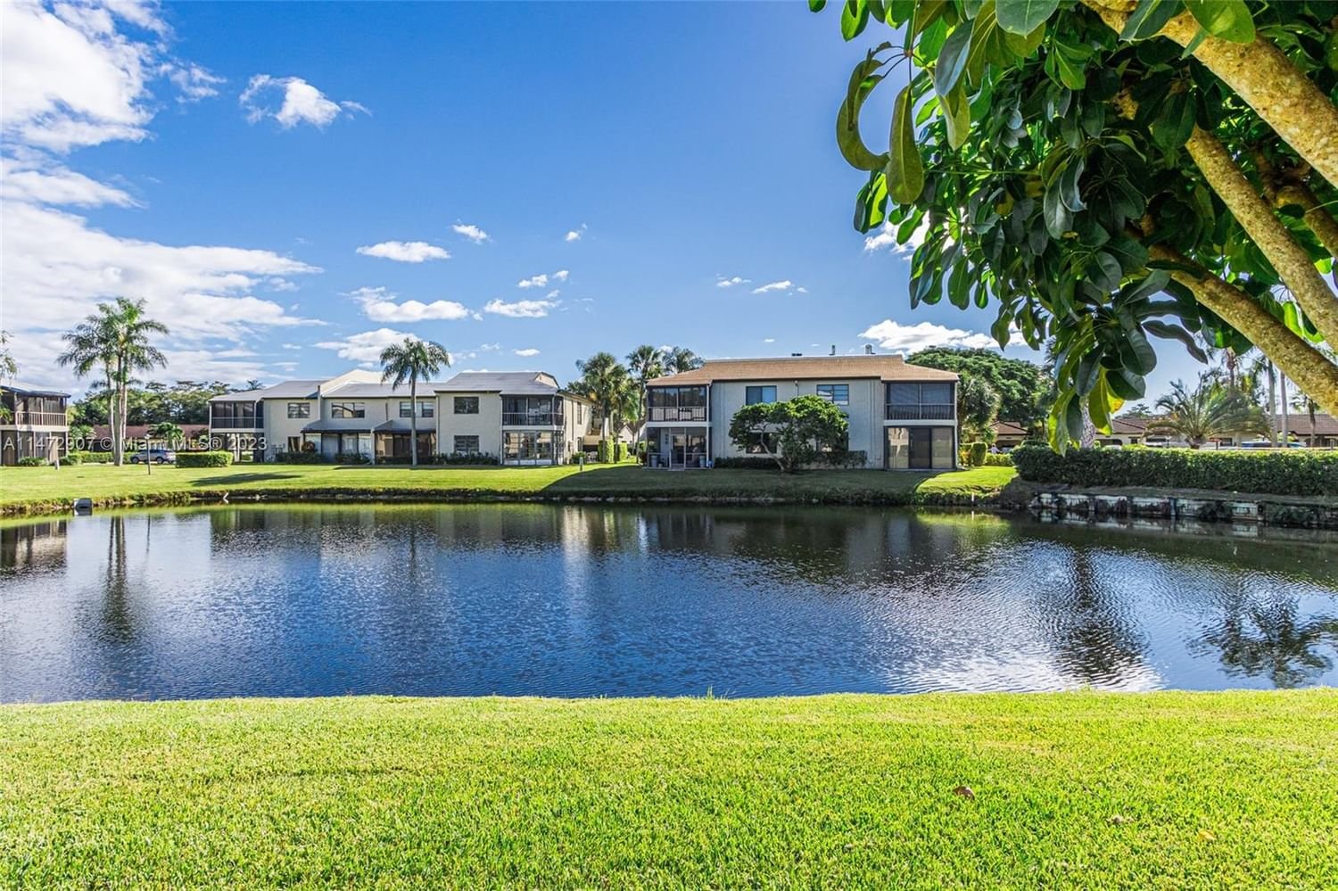 Real estate property located at 8566 Casa Del Lago H, Palm Beach County, FAIRWAYS OF BOCA LAGO CON, Boca Raton, FL