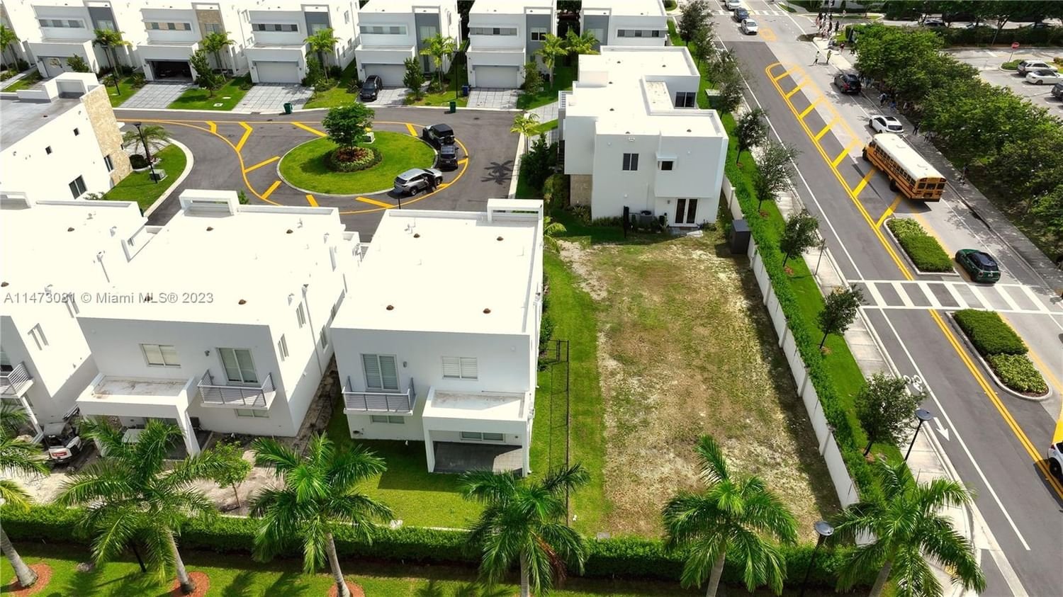 Real estate property located at 10381 67th Ter, Miami-Dade County, DORAL PALMS SOUTH, Doral, FL
