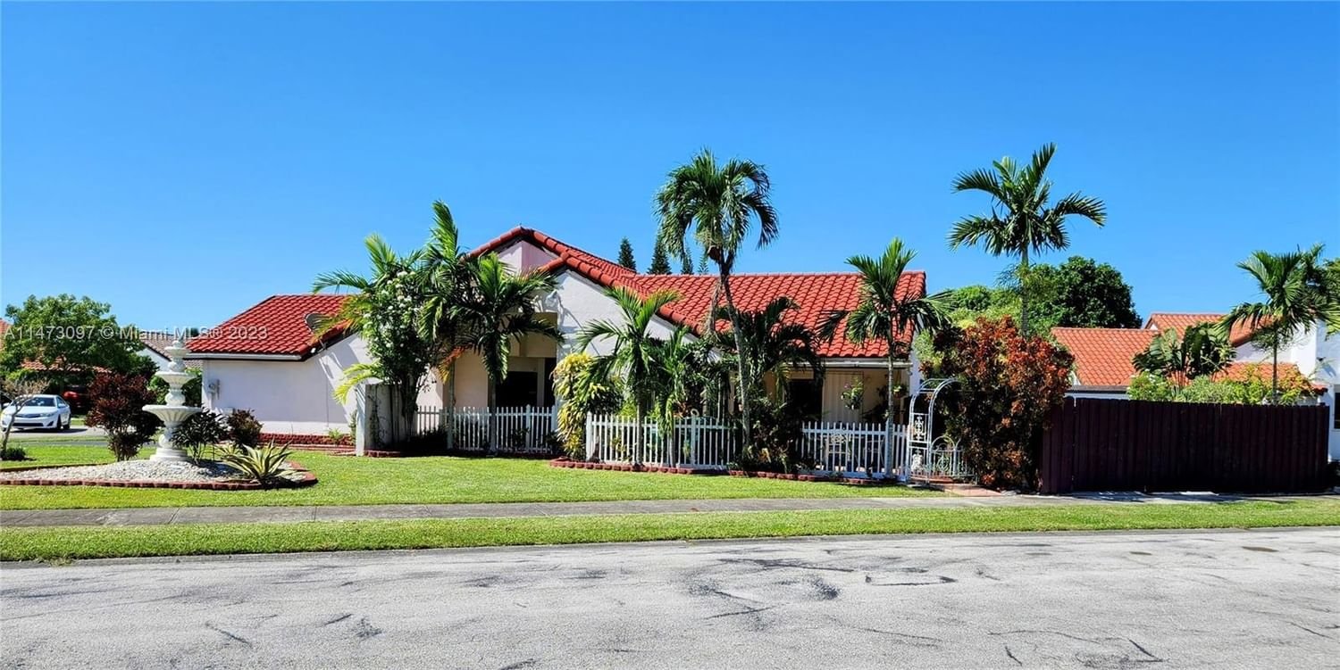 Real estate property located at 6610 127th Path, Miami-Dade County, SUNSET HARBOUR SEC 3, Miami, FL