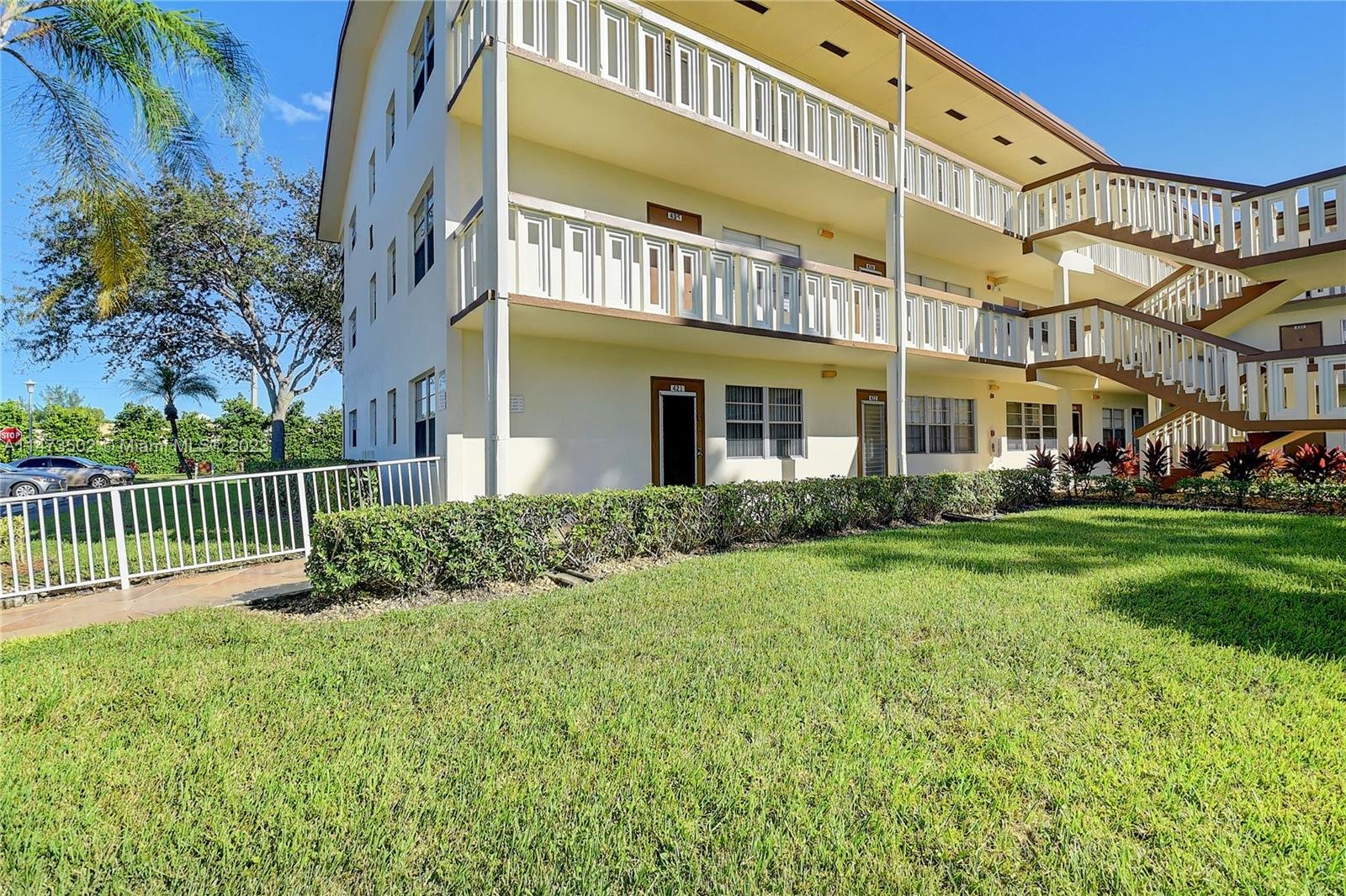 Real estate property located at 421 Mansfield K #421, Palm Beach County, MANSFIELD AT CENTURY VILL, Boca Raton, FL