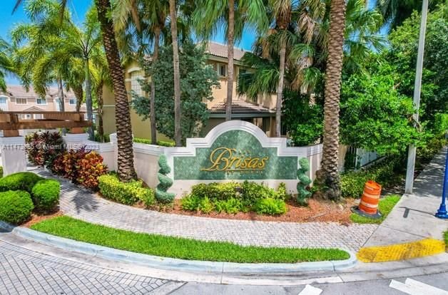 Real estate property located at 5600 114th Pl #209, Miami-Dade County, LAS BRISAS AT DORAL CONDO, Doral, FL