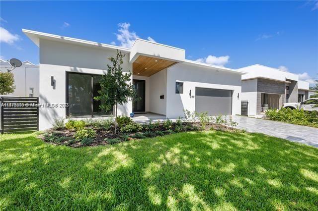 Real estate property located at 525 8th Ave, Broward County, Fort Lauderdale, FL