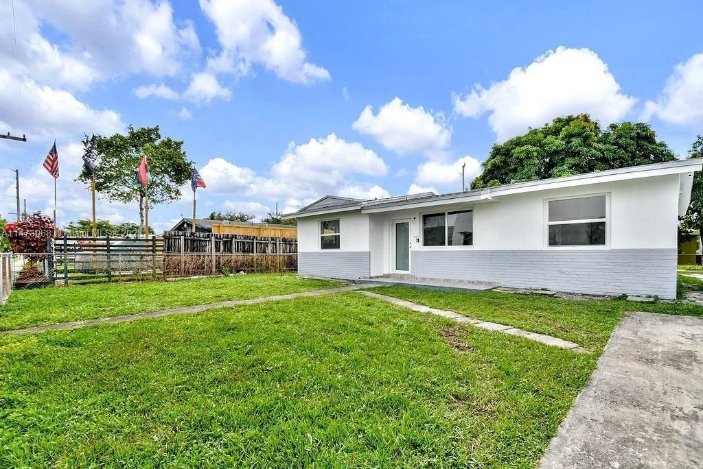 Real estate property located at 3050 71st St, Miami-Dade County, ARMEN SUB, Miami, FL