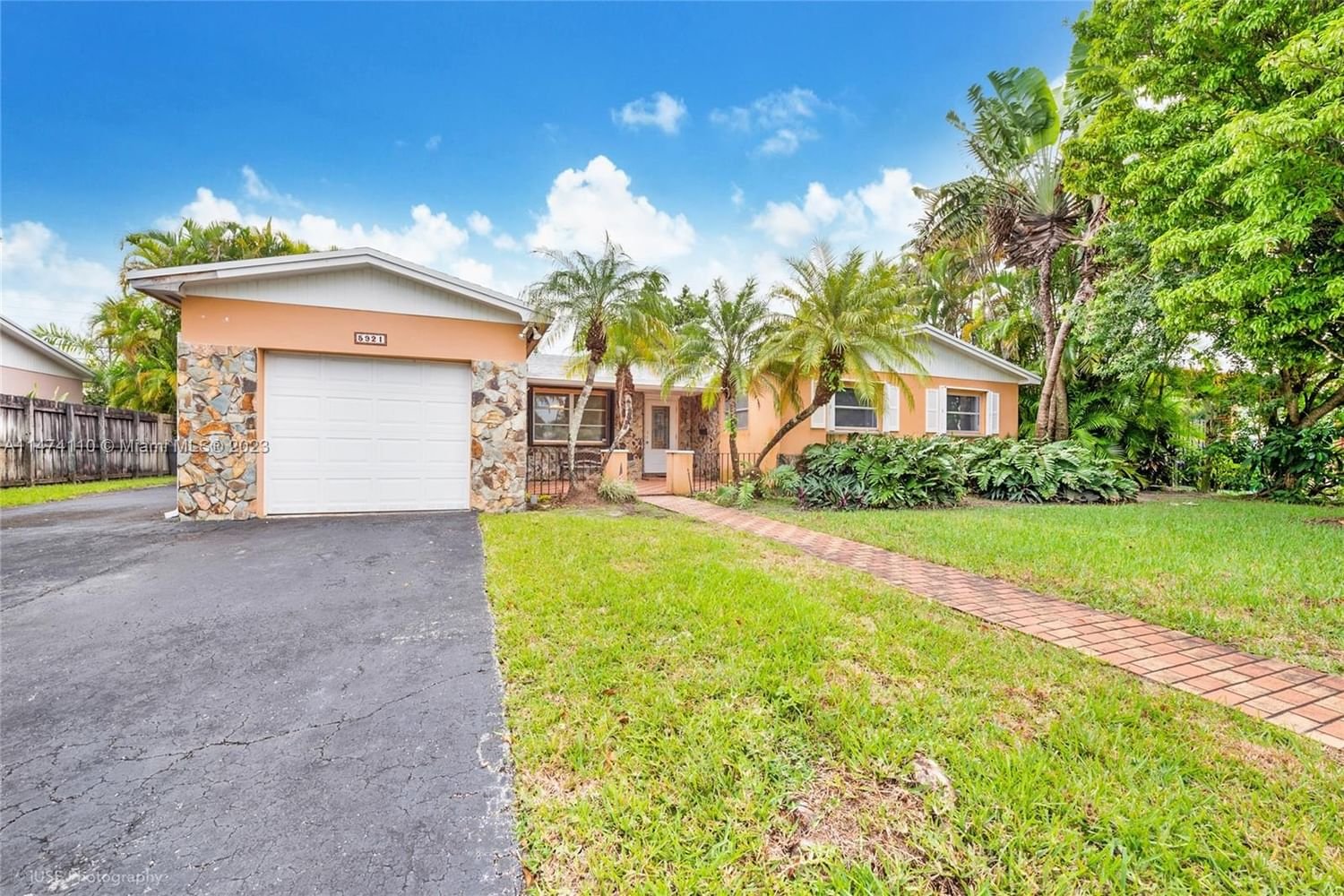 Real estate property located at 5921 95th Ct, Miami-Dade County, Miami, FL