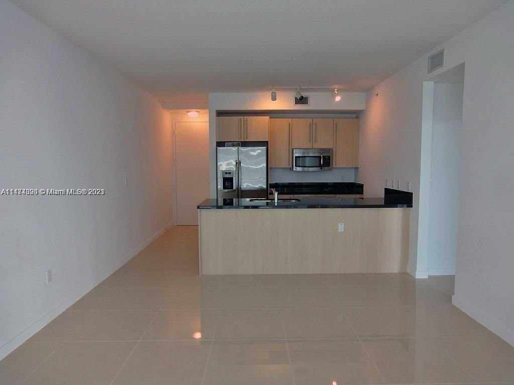 Real estate property located at 1111 1st Ave #2215-N, Miami-Dade County, THE AXIS ON BRICKELL II C, Miami, FL