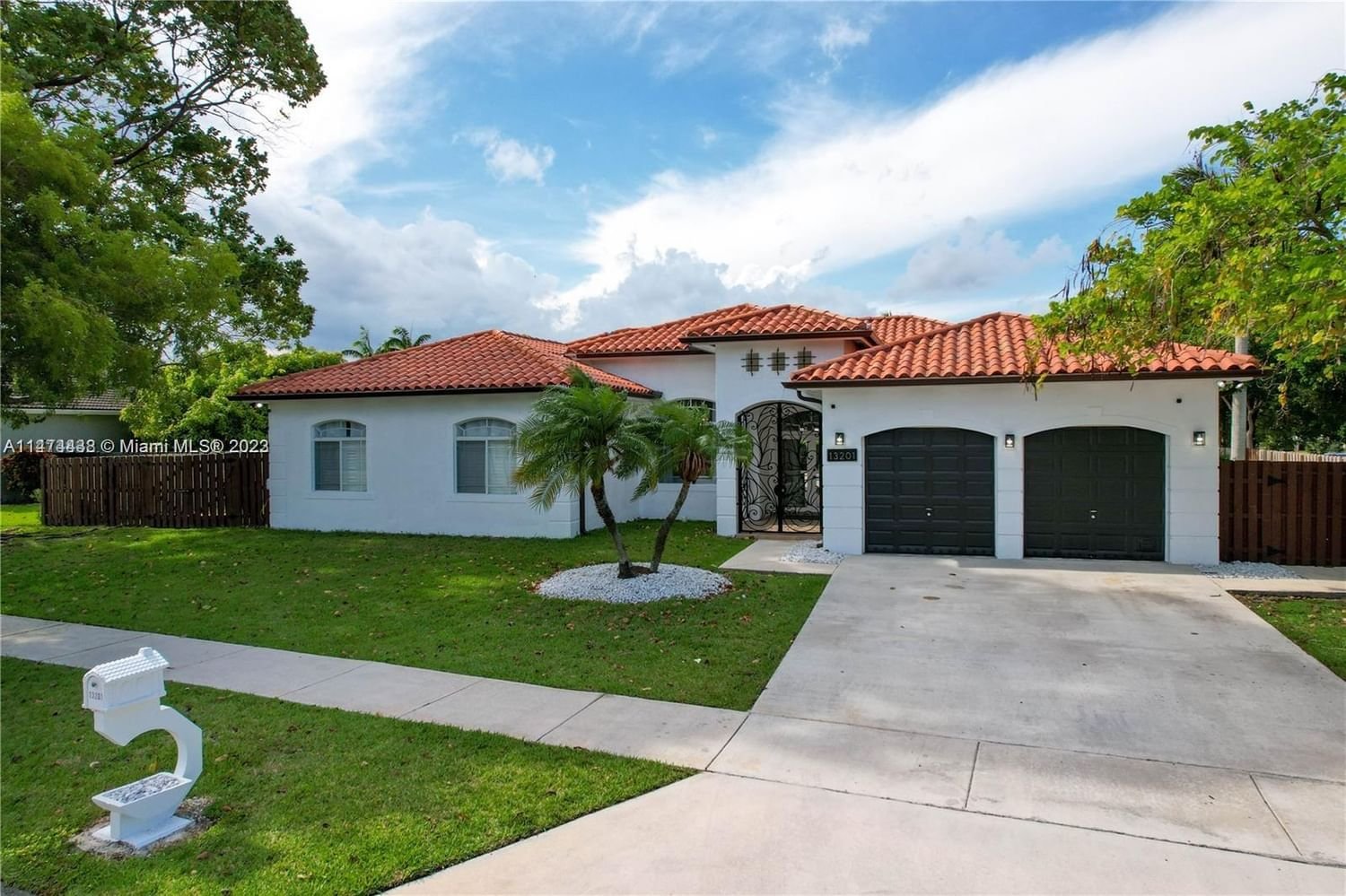 Real estate property located at 13201 204th St, Miami-Dade County, SEA PINES ESTATES, Miami, FL