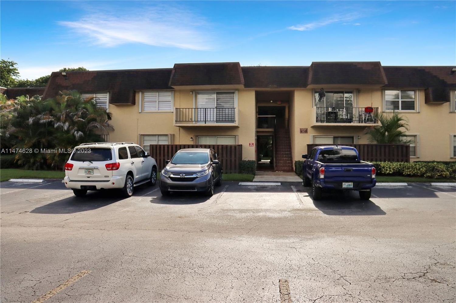 Real estate property located at 13707 91st Ct #25-1, Miami-Dade County, Miami, FL