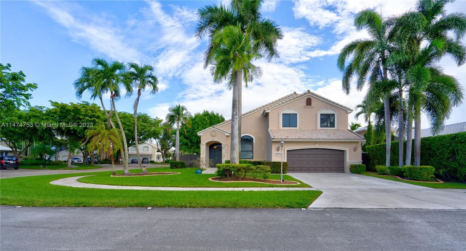 Real estate property located at 15933 77th St, Miami-Dade County, HEFTLER HOMES AT LAGO MAR, Miami, FL