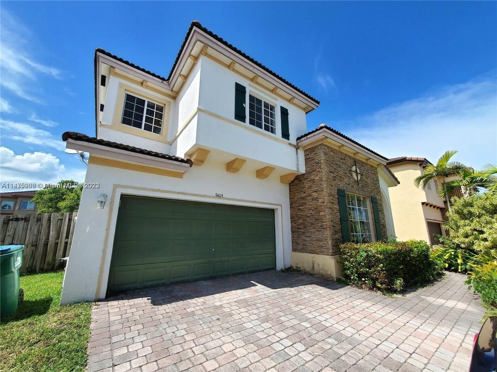 Real estate property located at 9409 225th St, Miami-Dade County, LAKES BY THE BAY DAY, Cutler Bay, FL