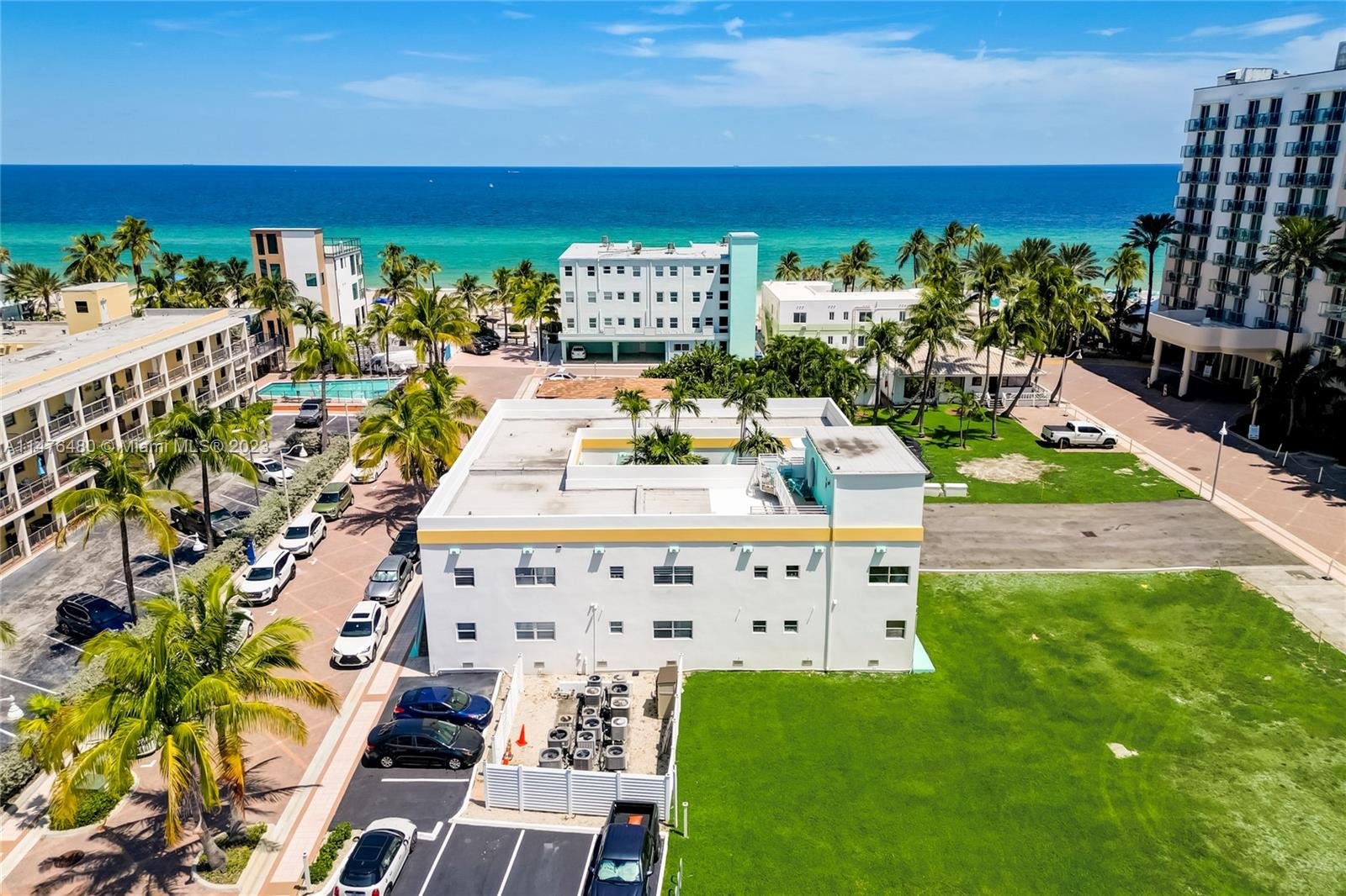 Real estate property located at 326 Wilson St #103, Broward County, SEA CREST CONDO, Hollywood, FL