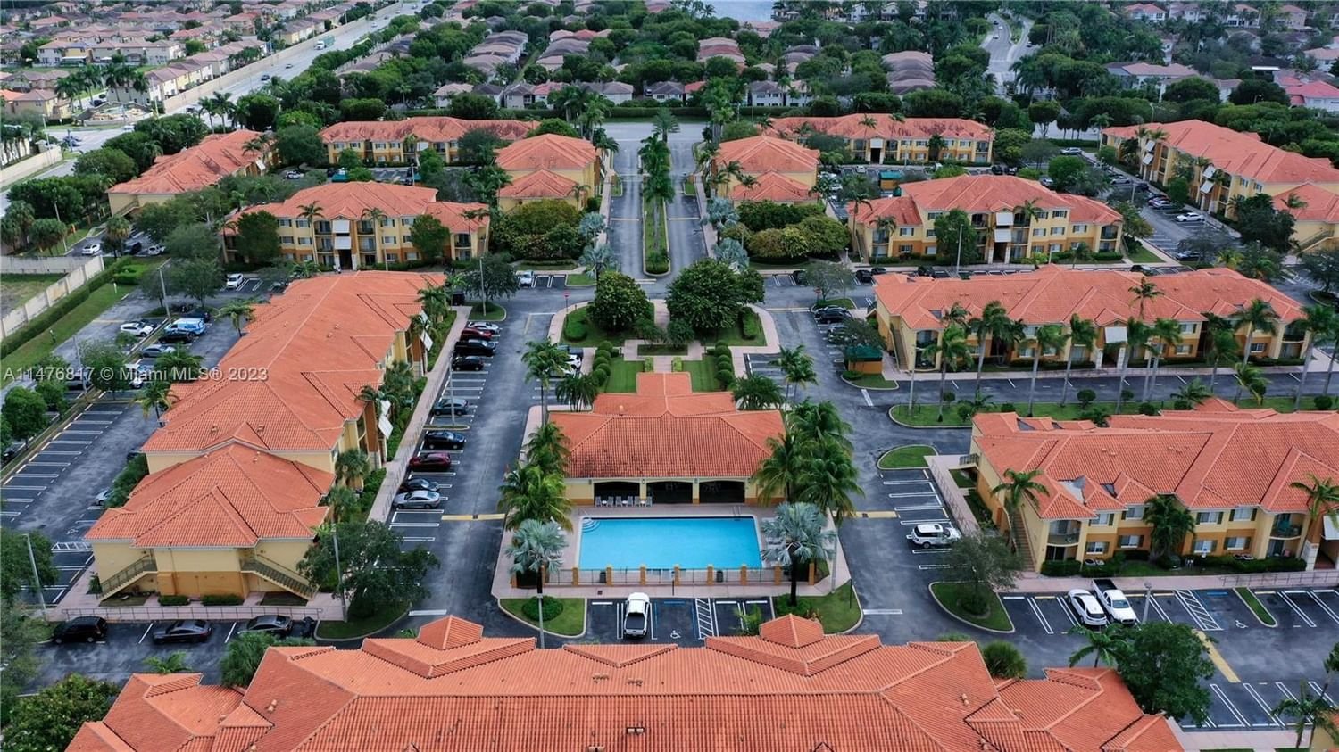Real estate property located at 7210 114th Ave #20615, Miami-Dade County, PALM GARDENS AT DORAL, Doral, FL