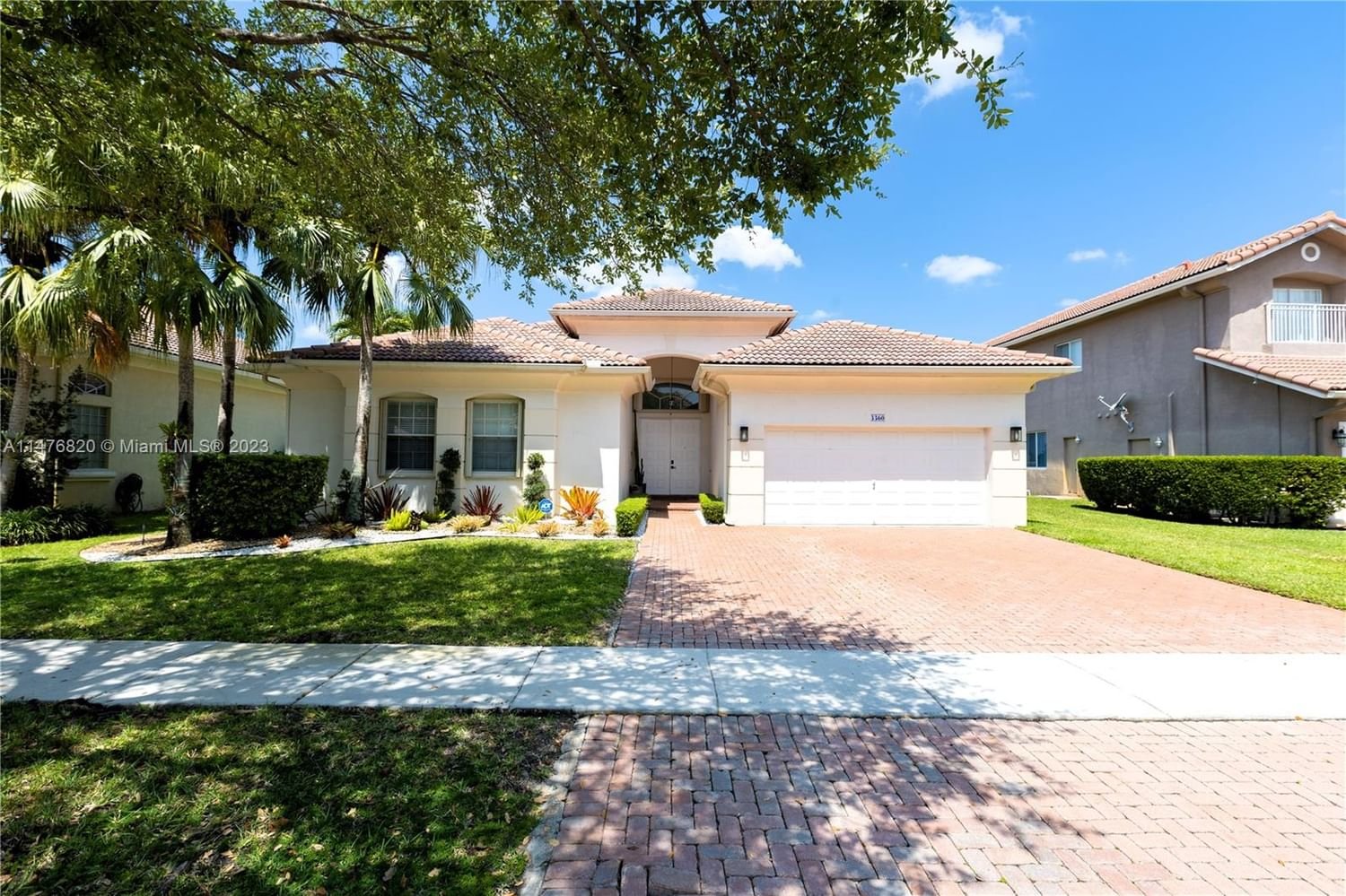 Real estate property located at 3360 195th Ter, Broward County, SUNSET LAKES GRAND ISLE, Miramar, FL