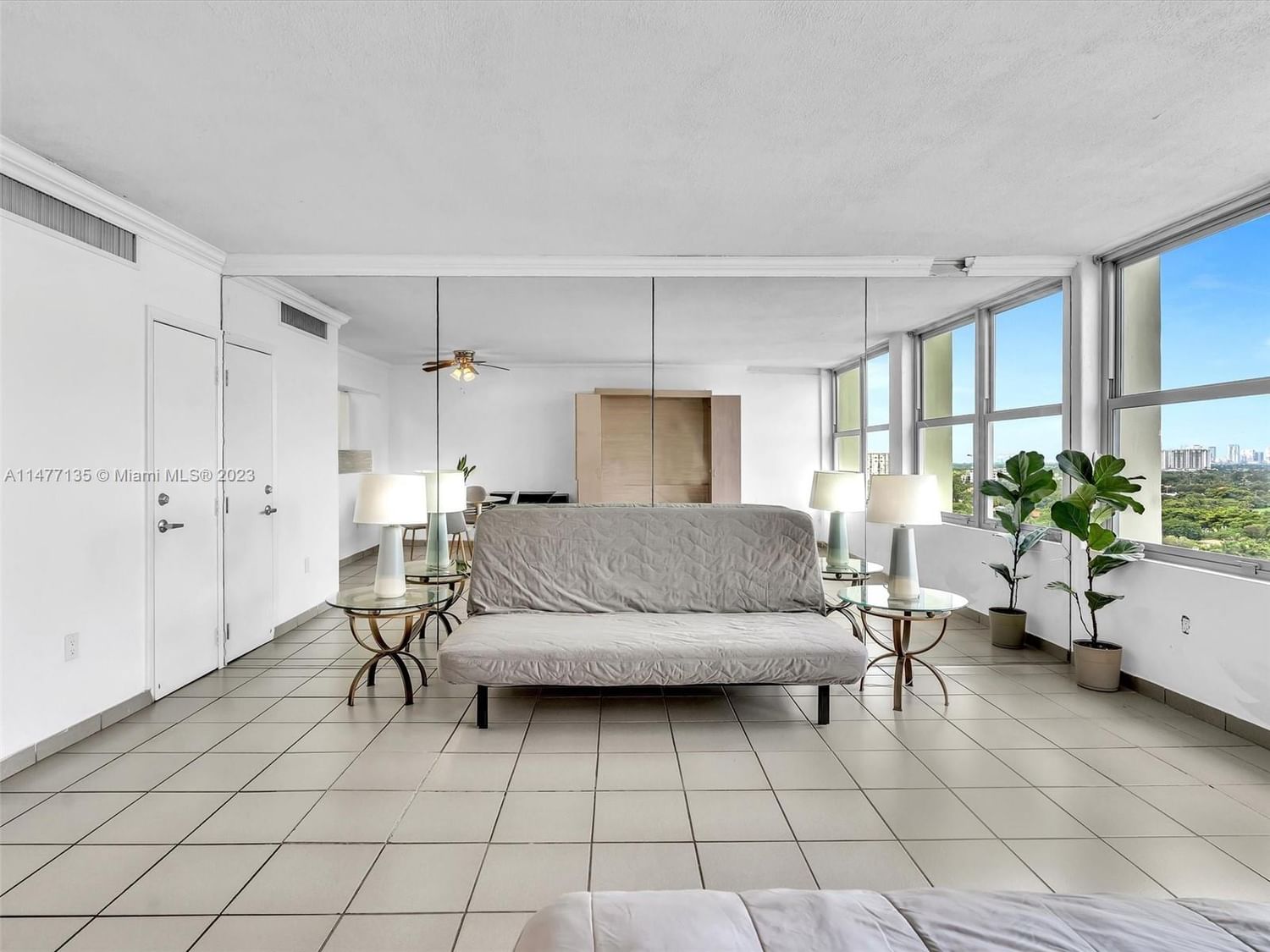 Real estate property located at 2899 Collins Ave #1604, Miami-Dade County, Miami Beach, FL