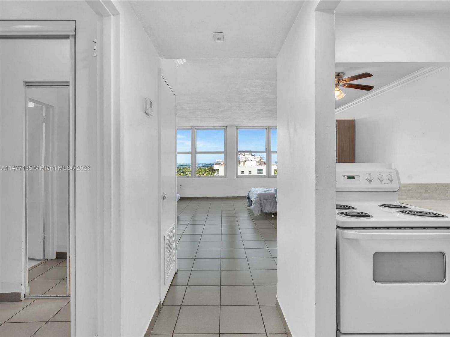 Real estate property located at 2899 Collins Ave #1604, Miami-Dade County, Miami Beach, FL