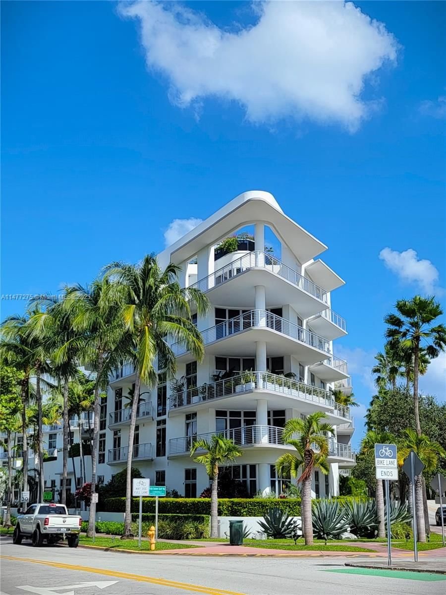 Real estate property located at 2001 Meridian Ave #521, Miami-Dade County, THE MERIDIAN CONDO, Miami Beach, FL