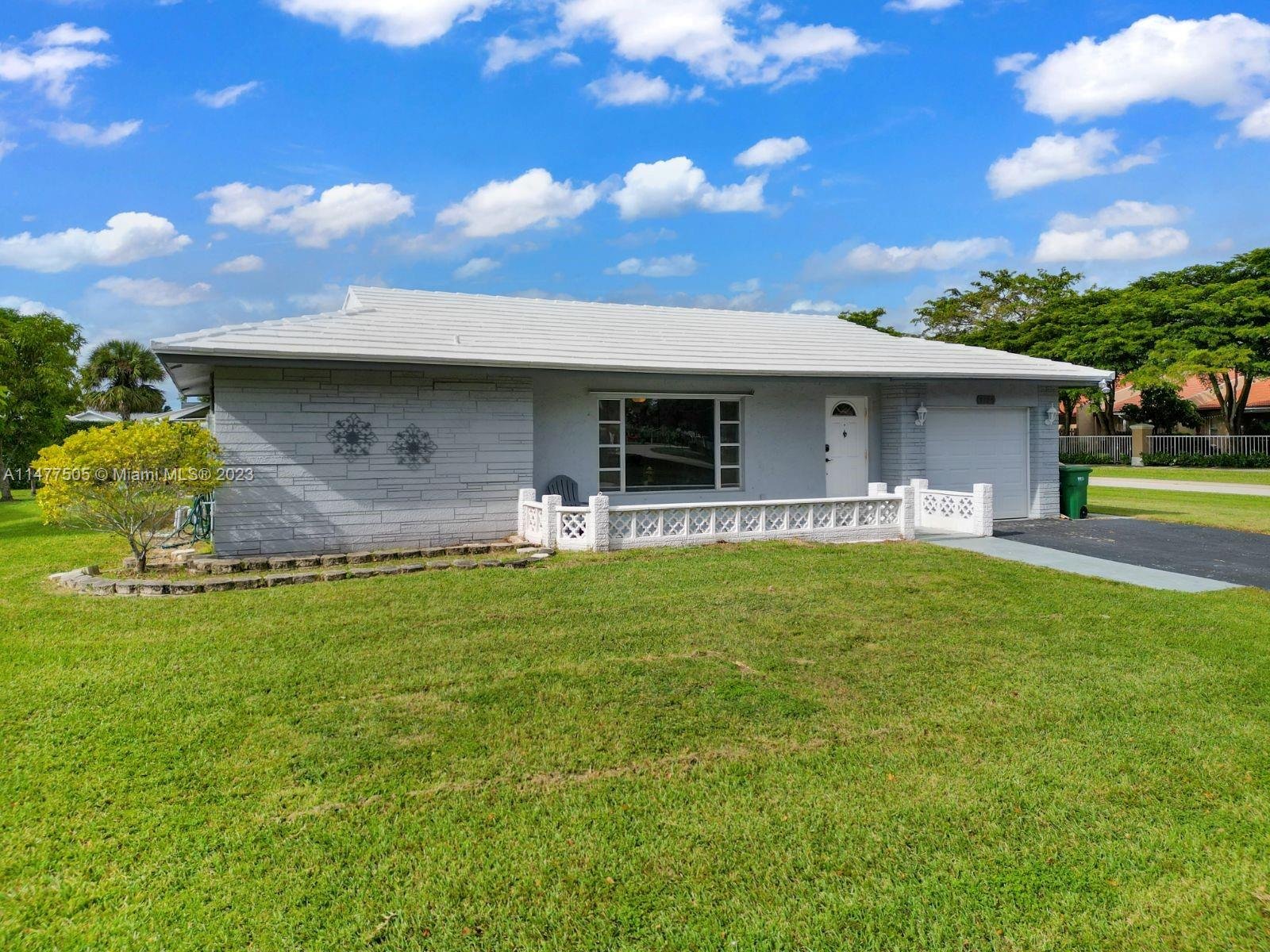 Real estate property located at 7105 97th Ave, Broward County, Tamarac, FL
