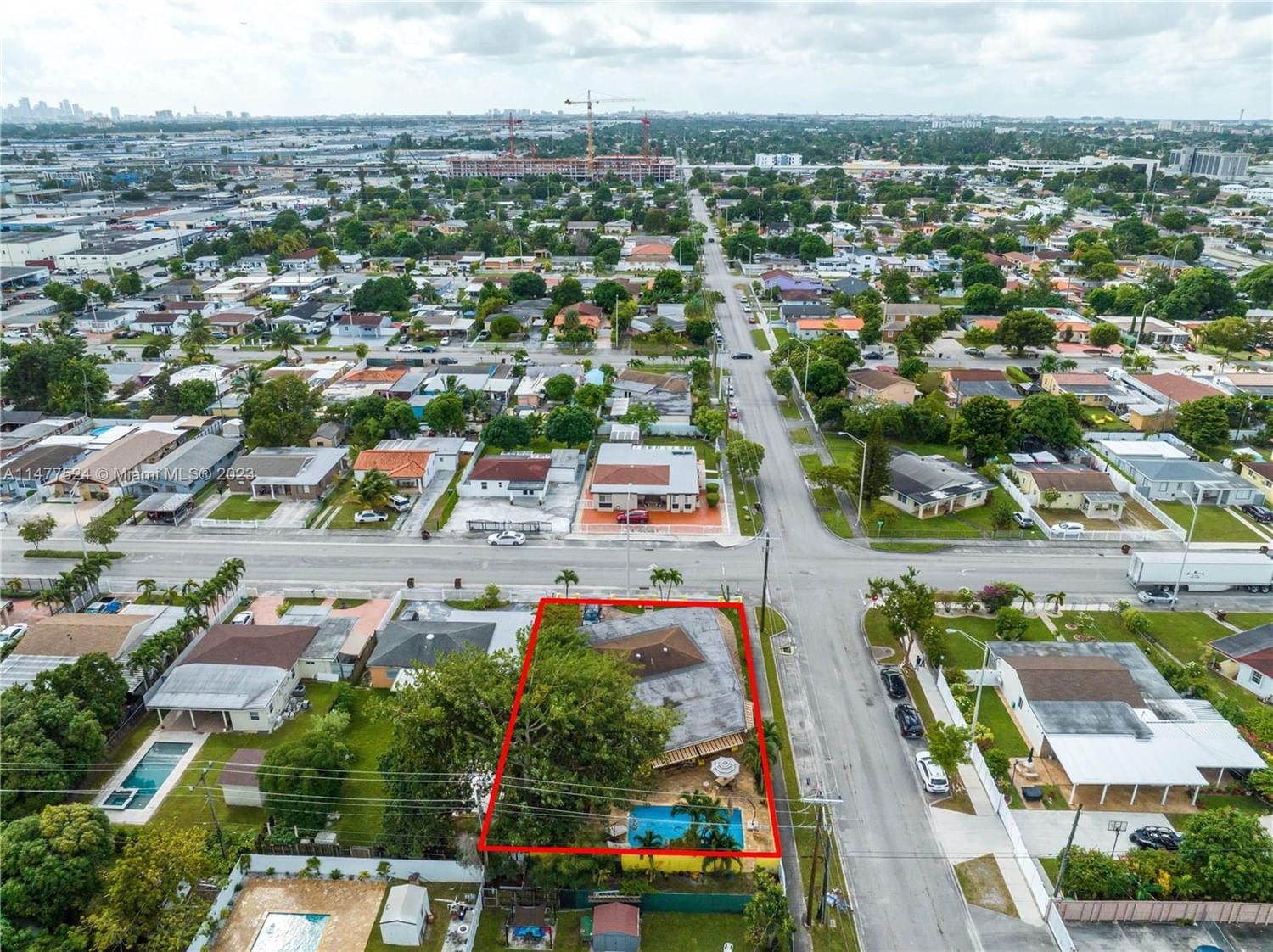 Real estate property located at 901 32nd St, Miami-Dade County, HIALEAH 13TH ADDN AMD PL, Hialeah, FL