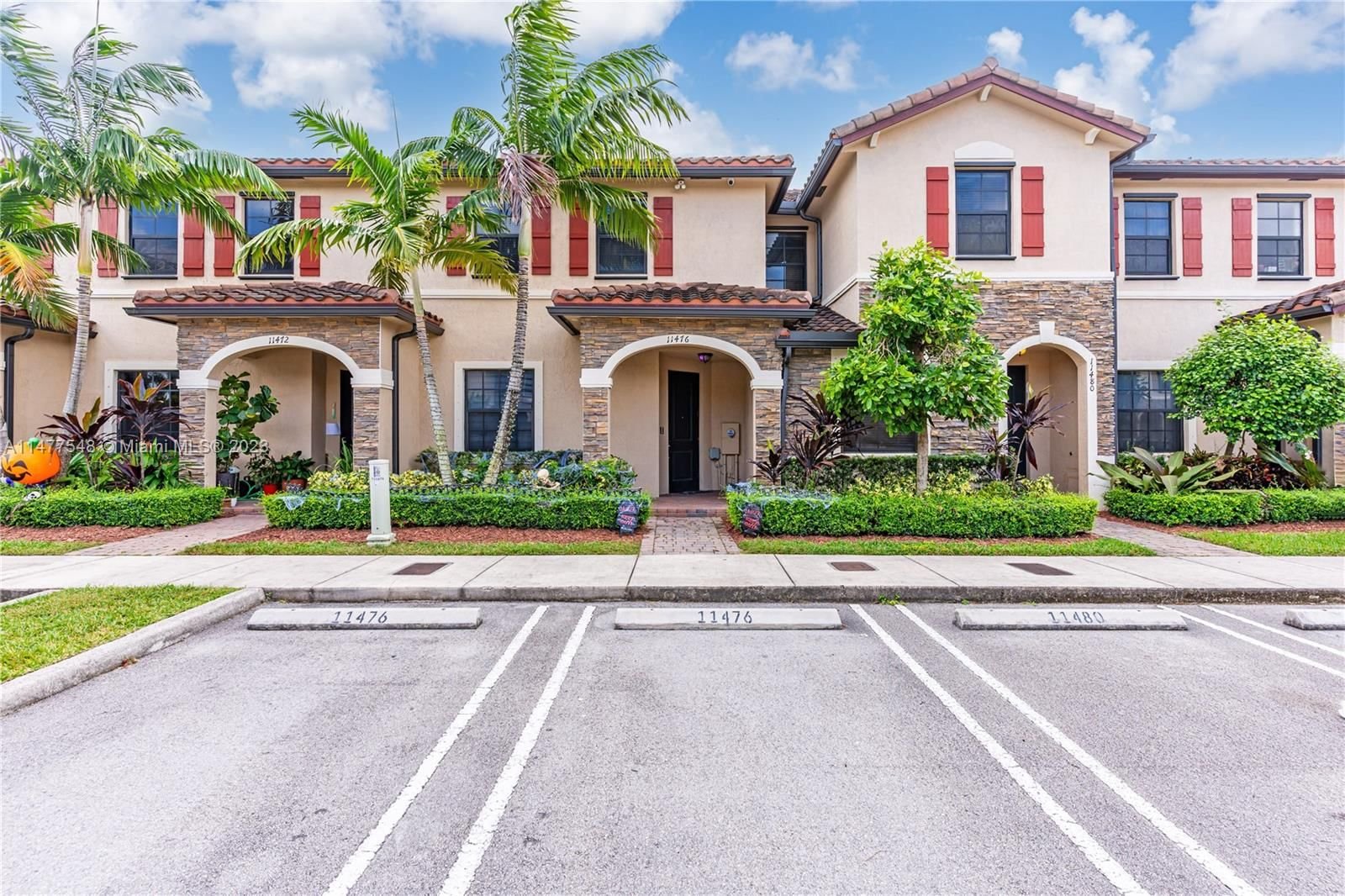 Real estate property located at 11476 250th St #11476, Miami-Dade County, COCO PALM ESTATES, Homestead, FL