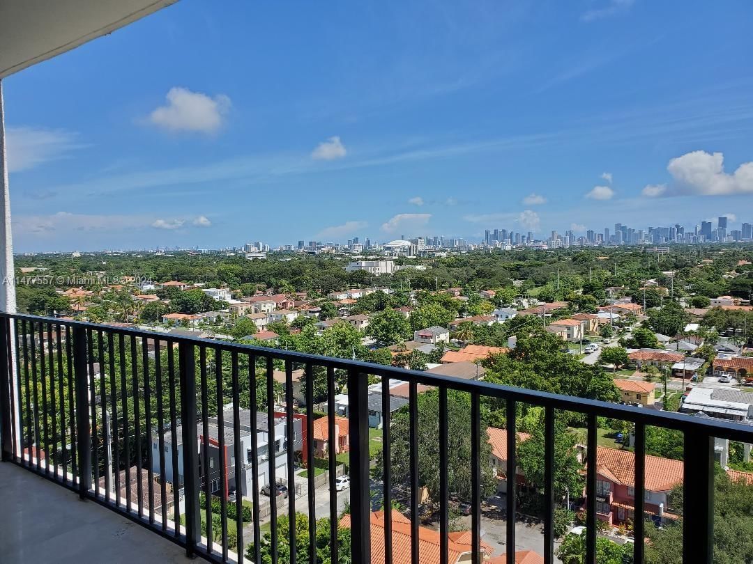 Real estate property located at 1627 37th Ave #906, Miami-Dade County, GABLES VIEW CONDO, Miami, FL