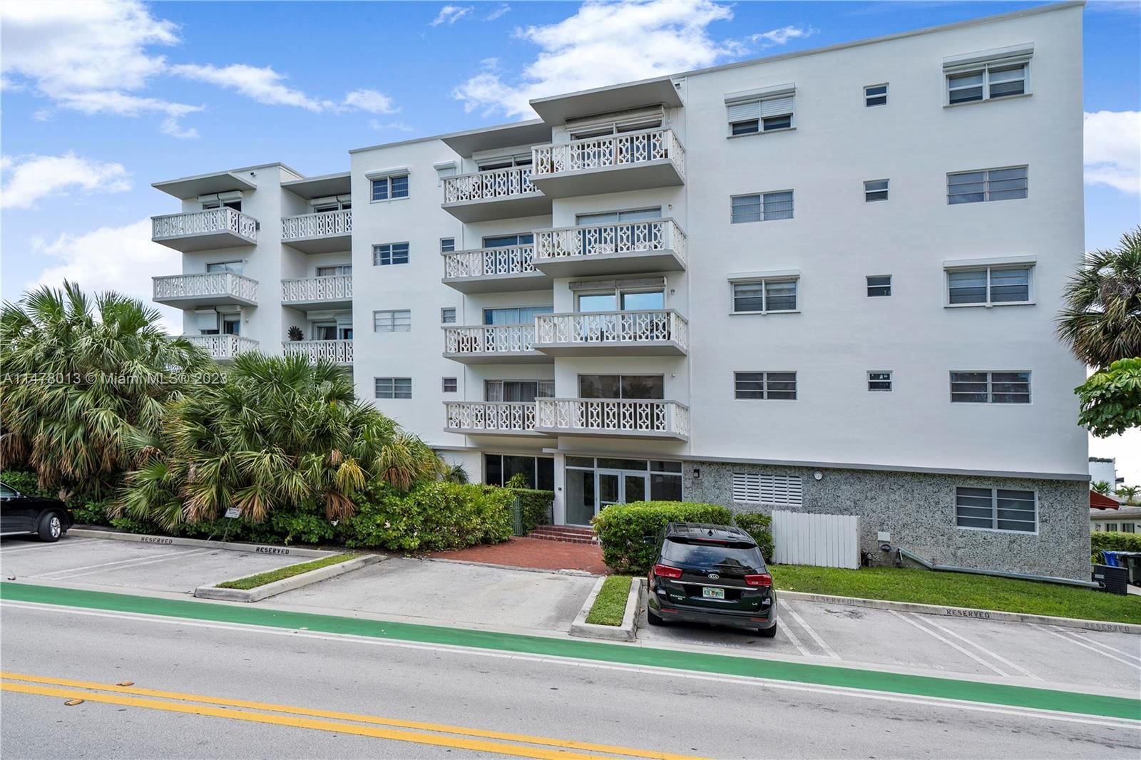 Real estate property located at 9700 Bay Harbor Dr #505, Miami-Dade County, SUMMIT CONDO, Bay Harbor Islands, FL