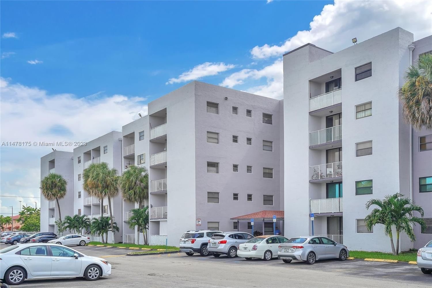 Real estate property located at 8075 7th St #101, Miami-Dade County, FONTAINEBLEAU GARDENS CON, Miami, FL