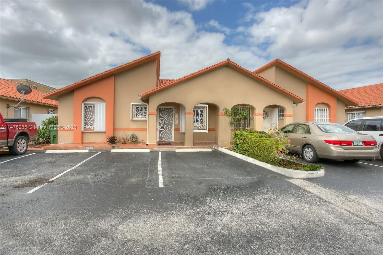Real estate property located at 2287 69th St #2287A, Miami-Dade County, WEST PALM GARDENS VILLAS, Hialeah, FL