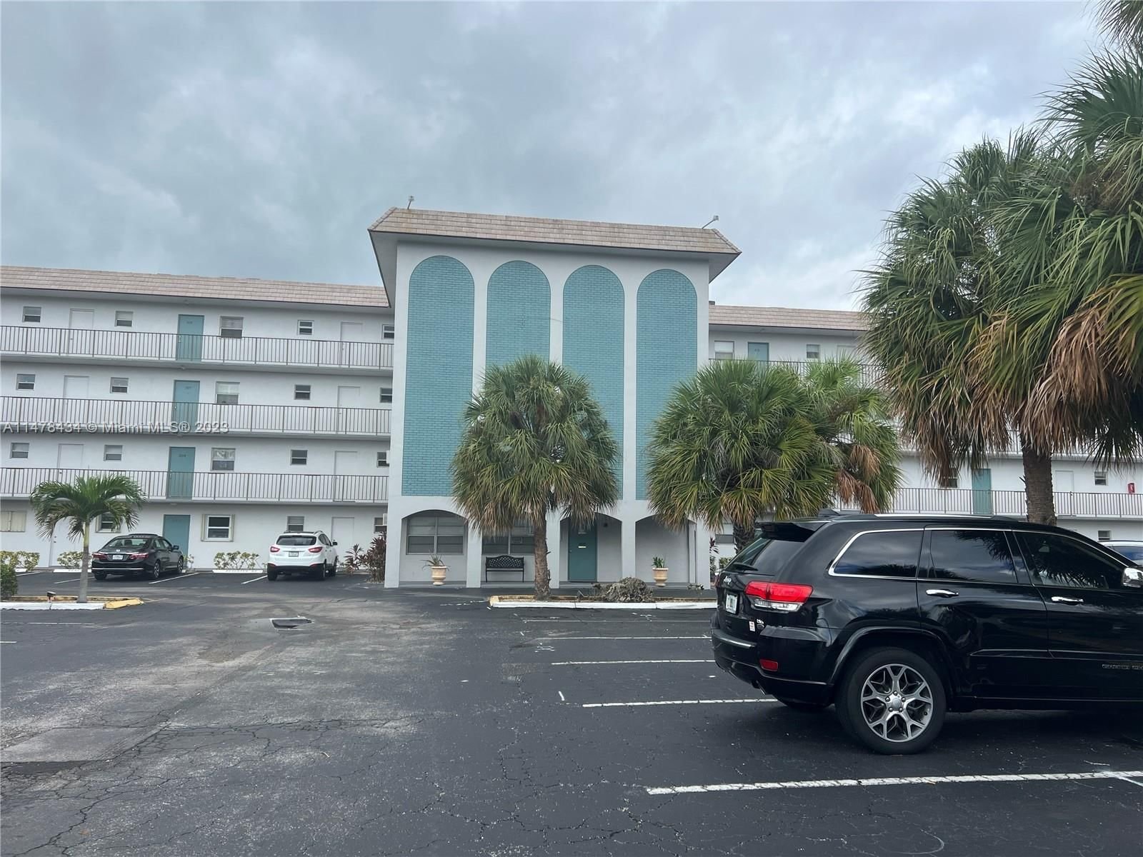 Real estate property located at 4311 Crystal Lake Dr #205, Broward County, WINCAST ARMS NORTH CONDO, Deerfield Beach, FL