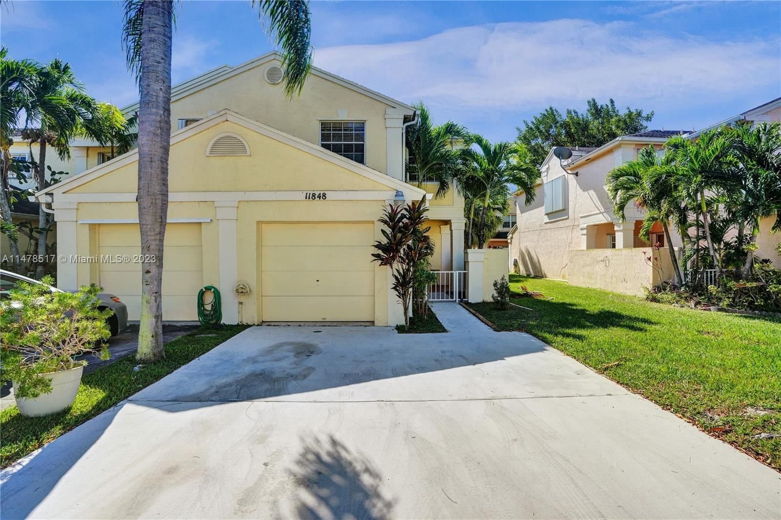 Real estate property located at 11848 99th St #11848, Miami-Dade County, AMARETTO 1ST ADDN, Miami, FL