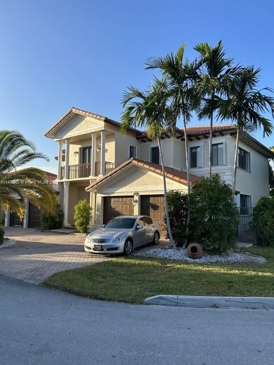 Real estate property located at 7905 195th St, Miami-Dade County, CUTLER CAY, Cutler Bay, FL