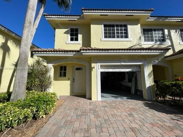 Real estate property located at 909 Imperial Lake Rd #909, Palm Beach County, WATERWAYS TAHERI PUD, West Palm Beach, FL