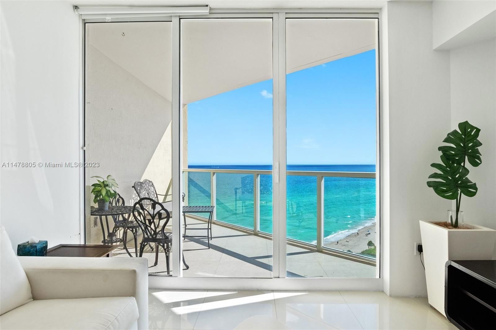 Real estate property located at 16699 Collins Ave #1610, Miami-Dade County, LA PERLA CONDO, Sunny Isles Beach, FL