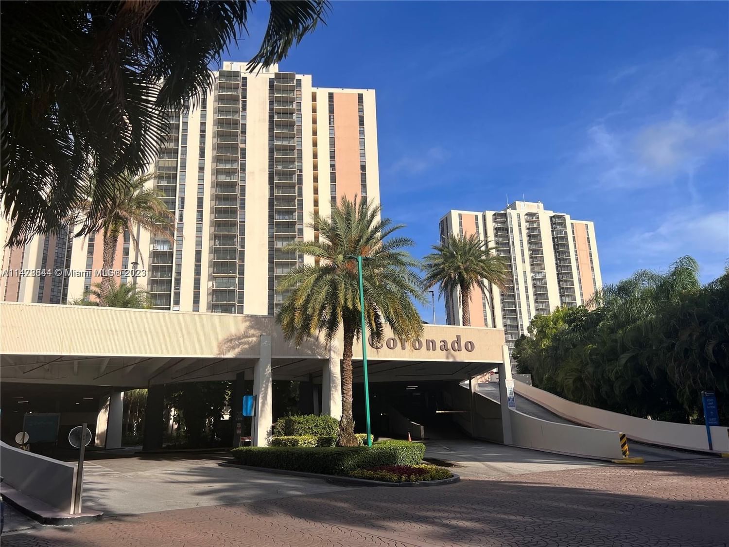 Real estate property located at 20379 Country Club Dr #2233, Miami-Dade County, CORONADO CONDO- TOWER II, Aventura, FL