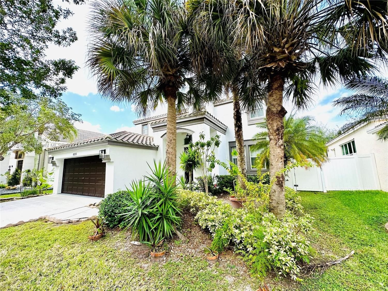 Real estate property located at 4926 163rd Ave, Broward County, RIVIERA ISLES II, Miramar, FL