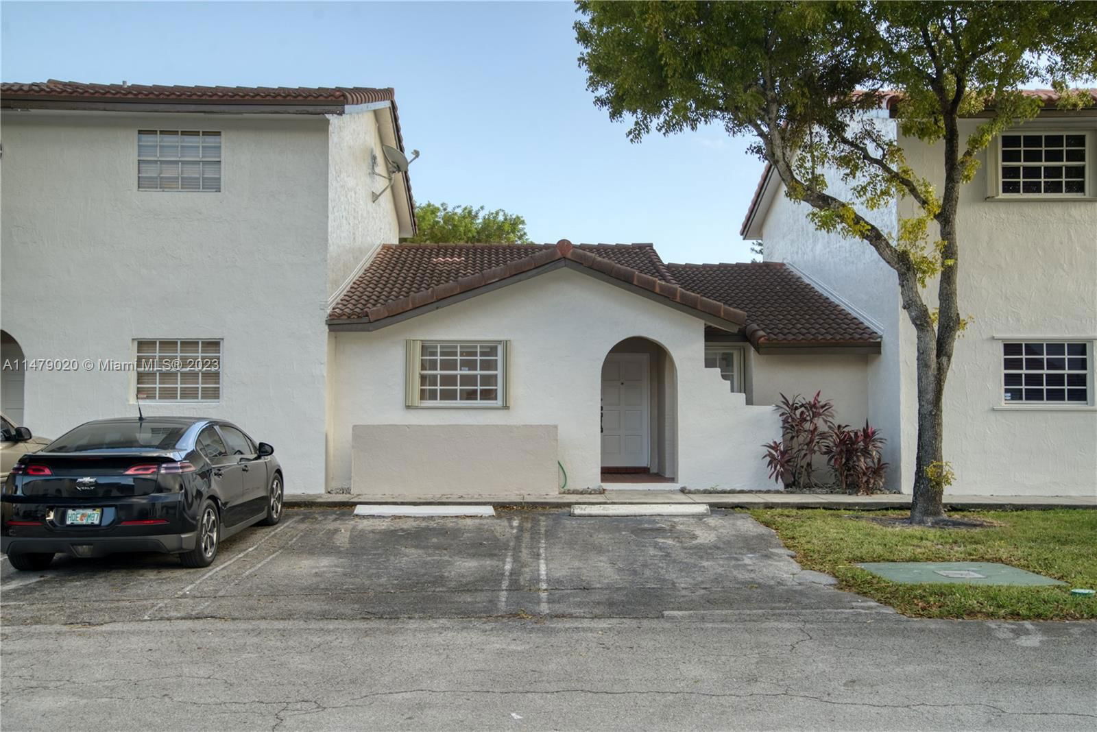 Real estate property located at 13551 62nd St #153, Miami-Dade County, LAMBIANCE TOWNHOMES KENDA, Miami, FL