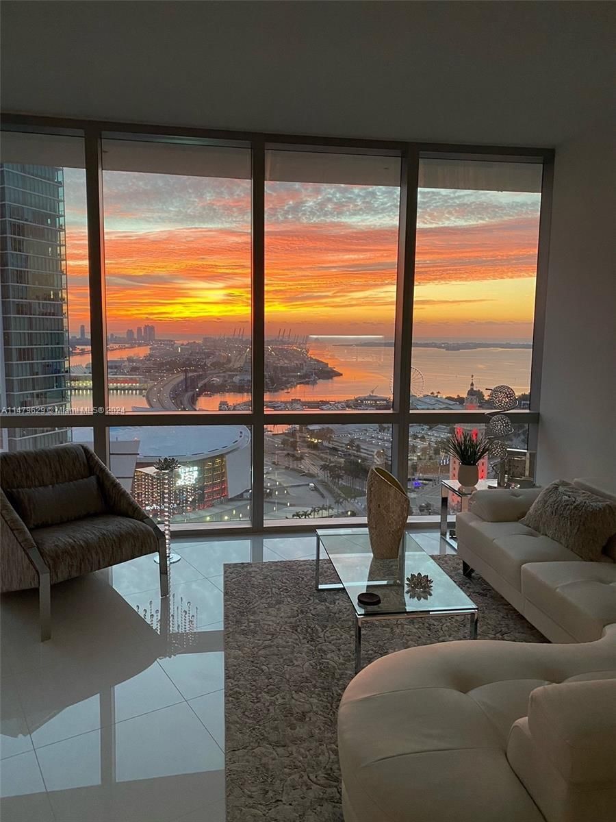 Real estate property located at 851 1st Ave #2909, Miami-Dade, PARAMOUNT MIAMI WORLDCENT, Miami, FL