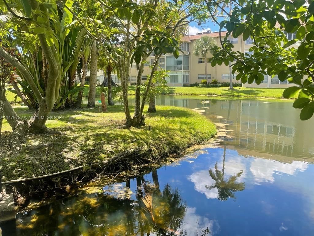 Real estate property located at 5051 Oakland Park Blvd #204, Broward County, ELM GARDENS CONDO, Lauderdale Lakes, FL