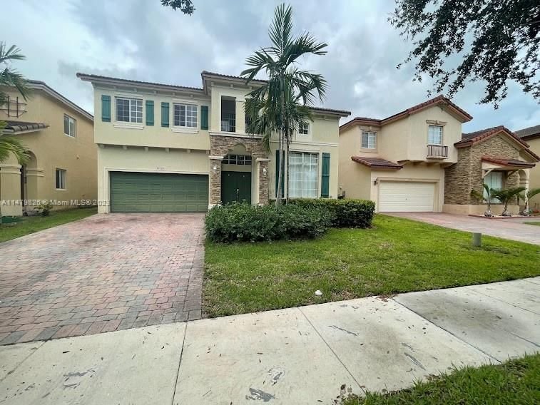 Real estate property located at 22524 94th Ct, Miami-Dade County, LAKES BY THE BAY DAY, Cutler Bay, FL