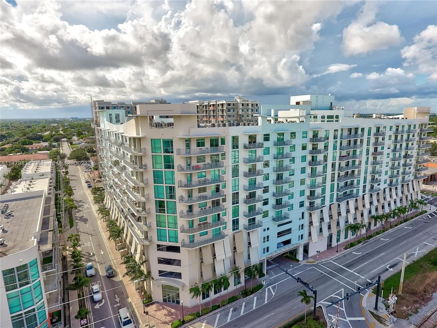 Real estate property located at 140 Dixie Hwy #403, Broward County, HOLLYWOOD STATION RES CON, Hollywood, FL